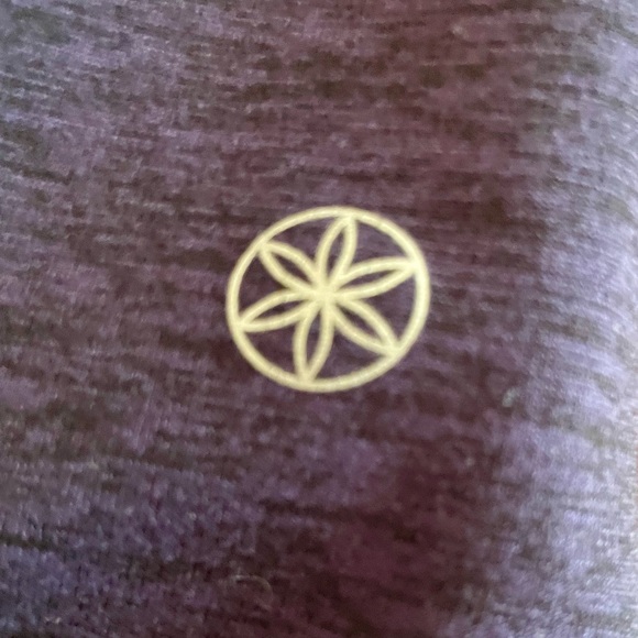 Gaiam Long sleeve hooded sweatshirt - Picture 2 of 8